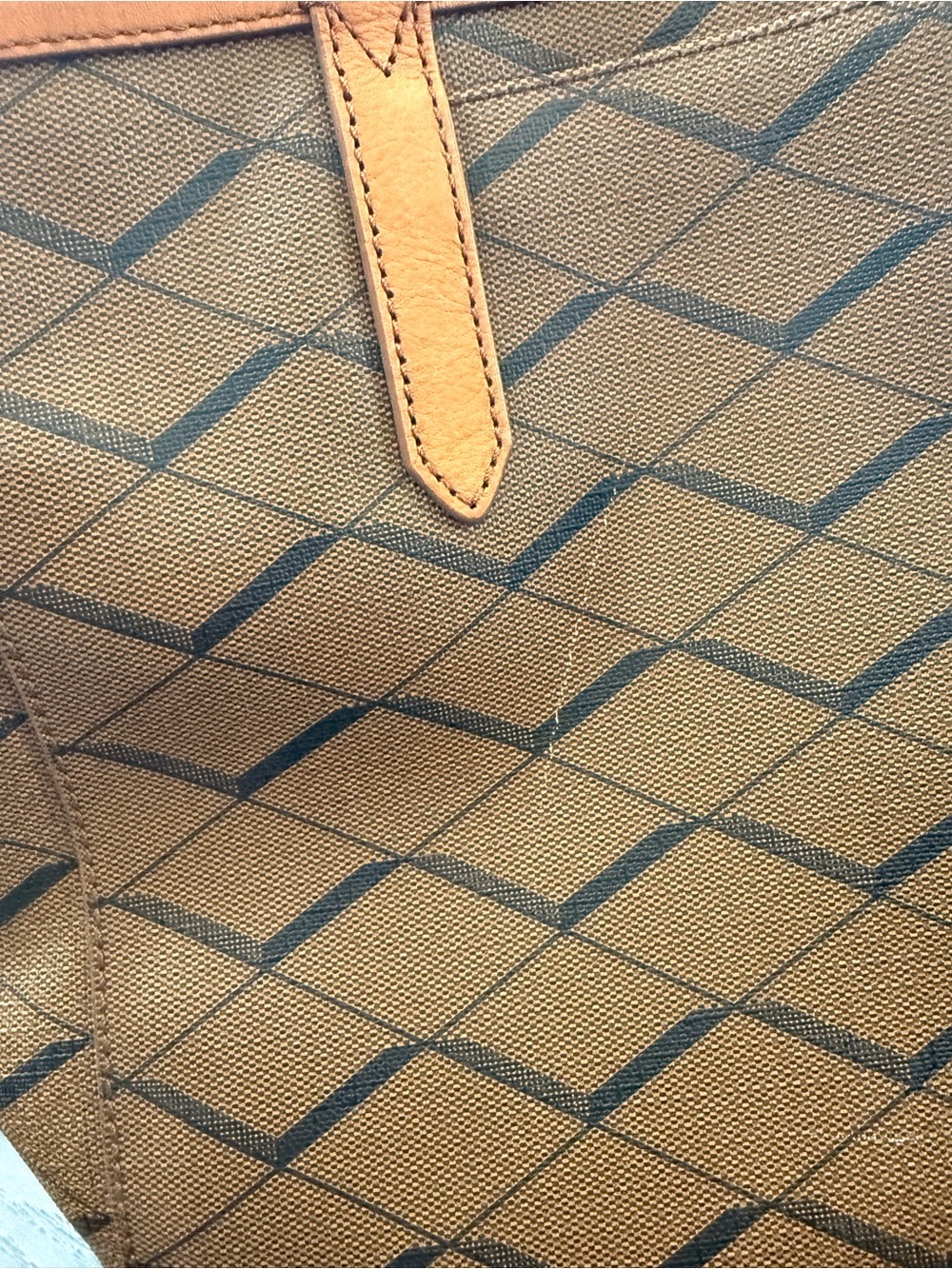 🤎 Fossil Geo Brown and Blue 💙 Tote with Tan Trim - Picture 11 of 11